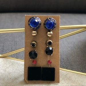 ✨3/$30 pack of stud earrings